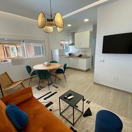 City Center And Beach Renovated Apartment Фуeнхирола Екстериор снимка