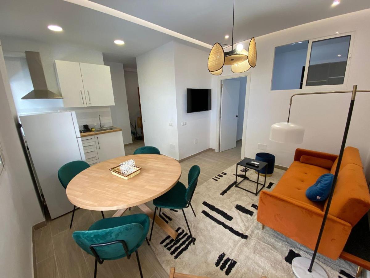 City Center And Beach Renovated Apartment Фуeнхирола Екстериор снимка