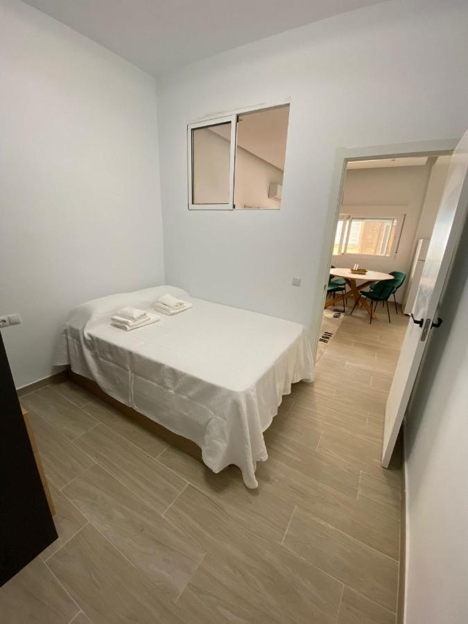City Center And Beach Renovated Apartment Фуeнхирола Екстериор снимка
