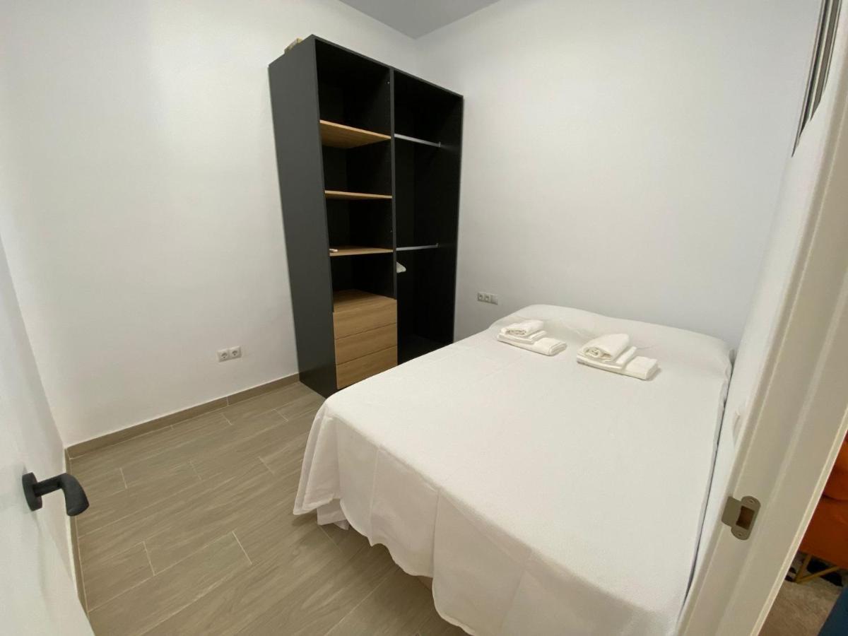 City Center And Beach Renovated Apartment Фуeнхирола Екстериор снимка